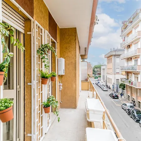 Domus Eleonora Apartment *